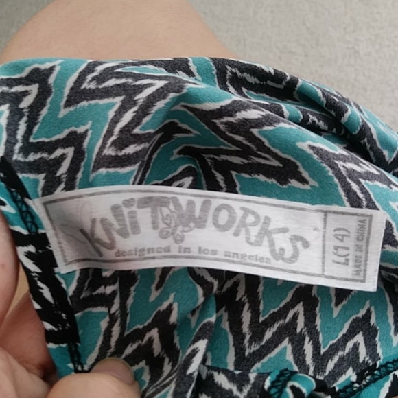 Green and Black Chevron Spaghetti Strap Blouse - Picture 3 of 5